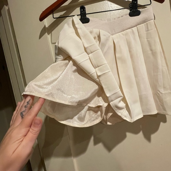 Creamy white tennis vibes skirt skort w/ shorts underneath side zipper stretch - Picture 6 of 11